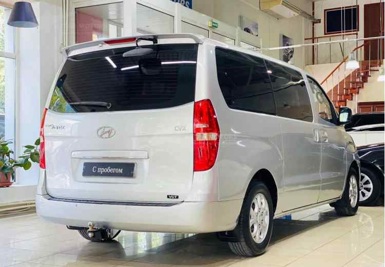 Hyundai Grand Starex