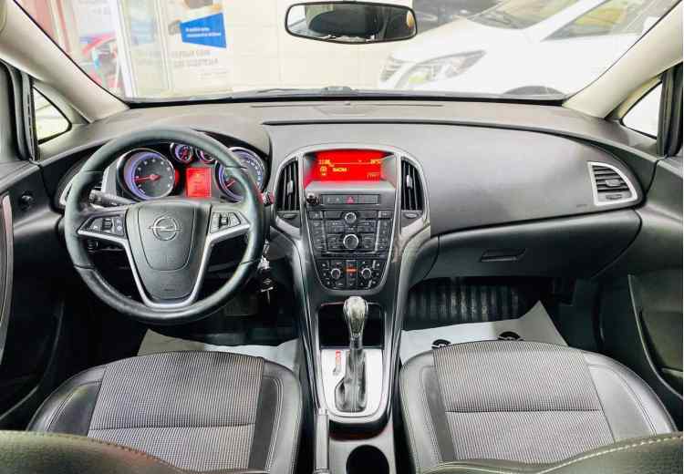 Opel Astra J Рестайлинг