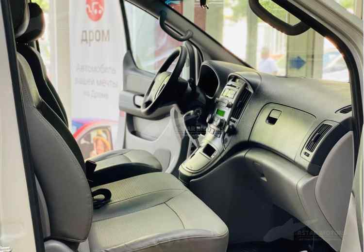 Hyundai Grand Starex