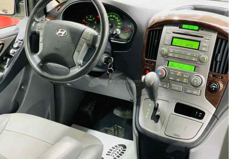 Hyundai Grand Starex