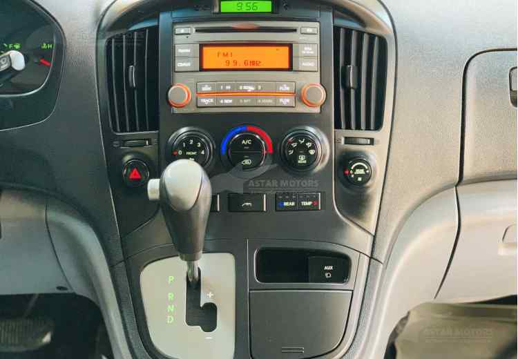 Hyundai Grand Starex