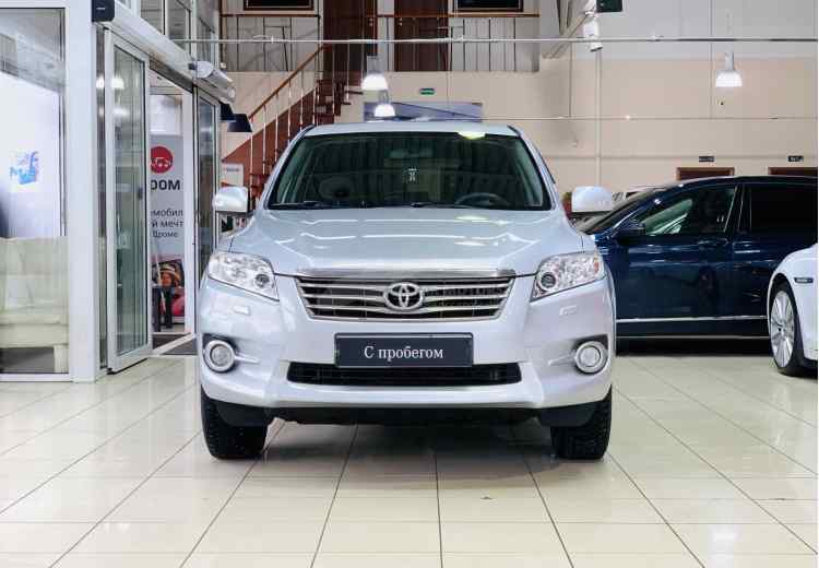 Toyota RAV4 IV (CA40)