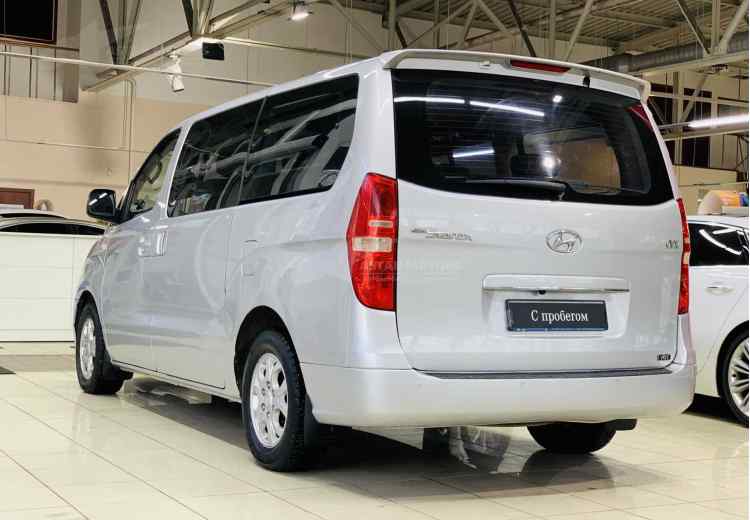 Hyundai Grand Starex