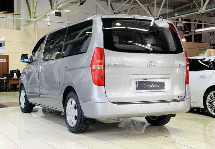 Hyundai Grand Starex