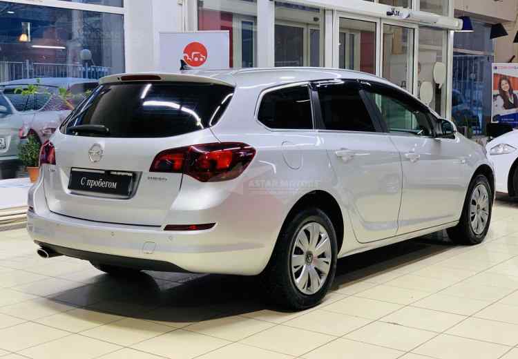 Opel Astra J Рестайлинг