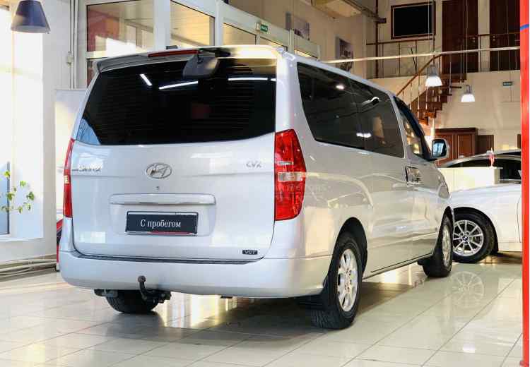 Hyundai Grand Starex