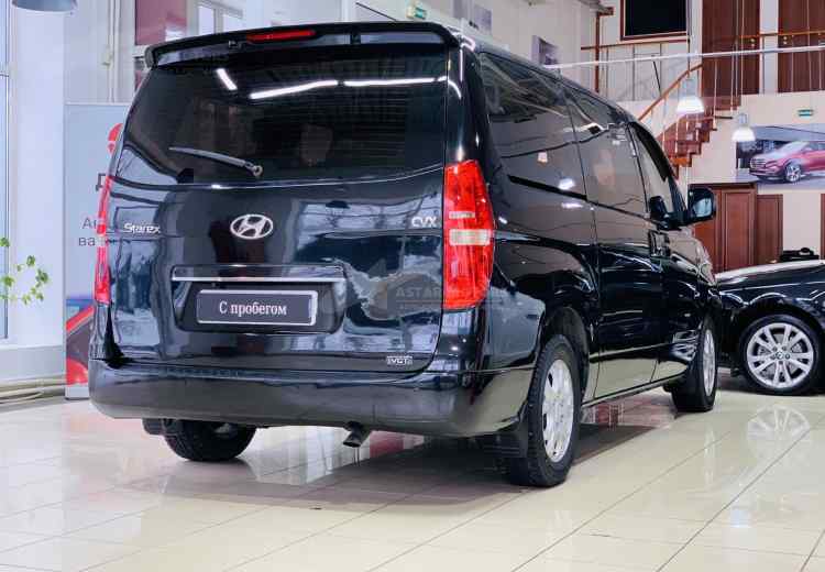 Hyundai Grand Starex