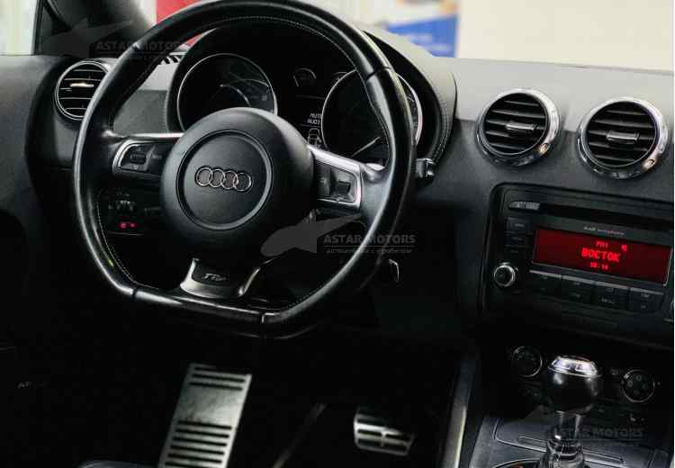 Audi TT II (8J)