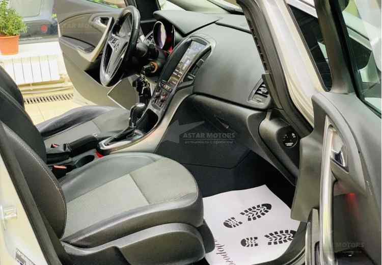 Opel Astra J Рестайлинг