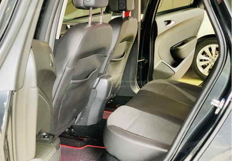 Opel Astra J Рестайлинг