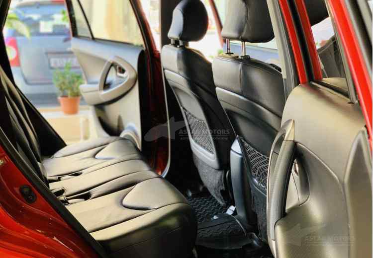 Toyota RAV4 III (XA30)