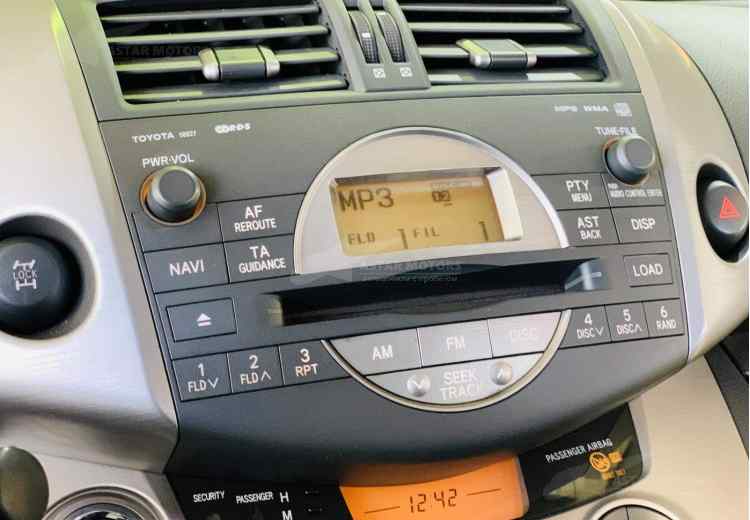 Toyota RAV4 III (XA30)