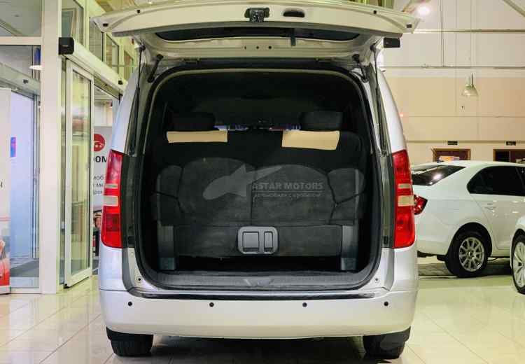 Hyundai Grand Starex