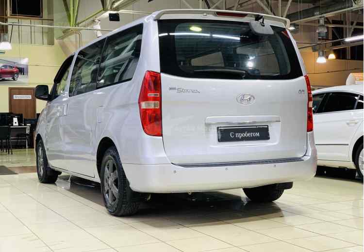 Hyundai Grand Starex