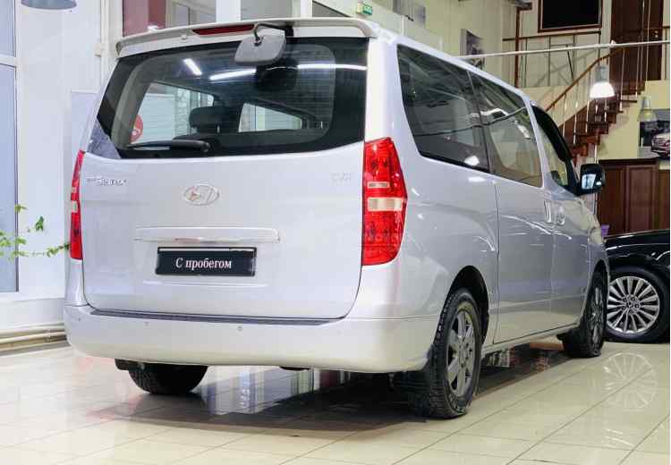 Hyundai Grand Starex