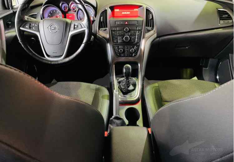 Opel Astra J Рестайлинг