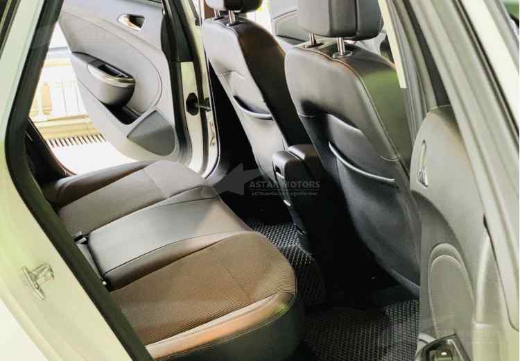 Opel Astra J Рестайлинг