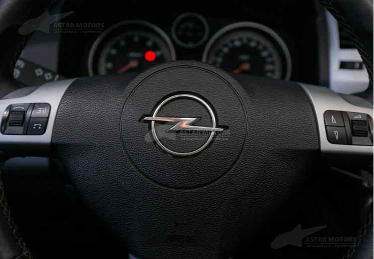 Opel Zafira B Рестайлинг