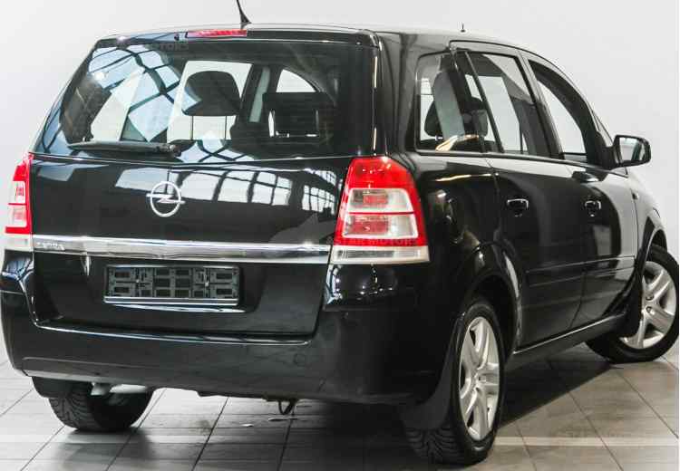 Opel Zafira B Рестайлинг