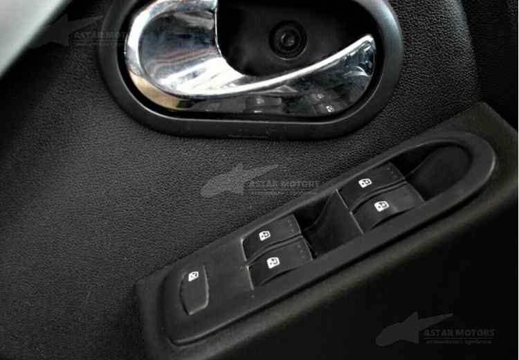 Nissan Terrano III (D10)