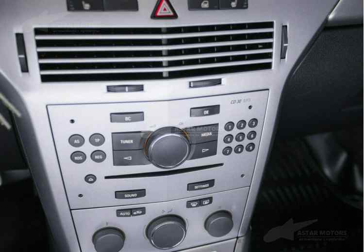 Opel Astra J Рестайлинг