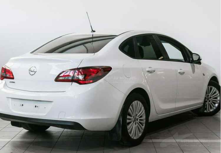 Opel Astra J Рестайлинг