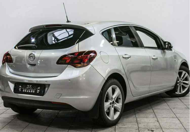 Opel Astra J