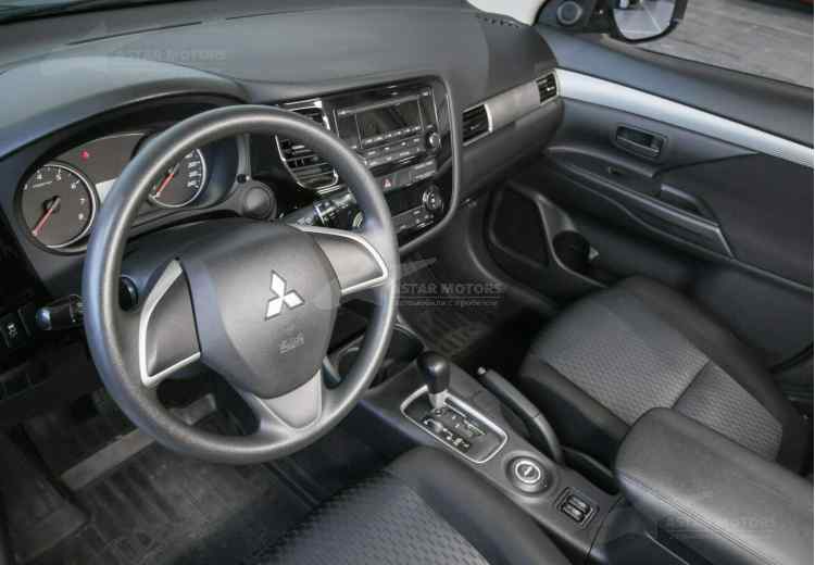 Mitsubishi Outlander III