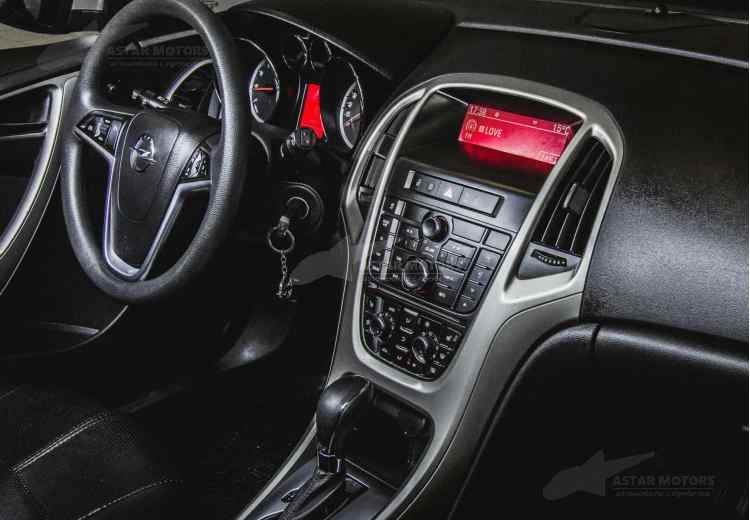 Opel Astra J Рестайлинг