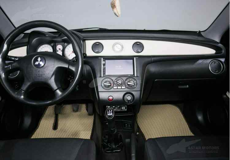 Mitsubishi Outlander II