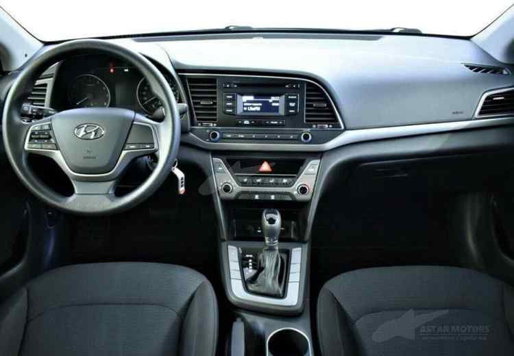 Hyundai Elantra VI (AD)