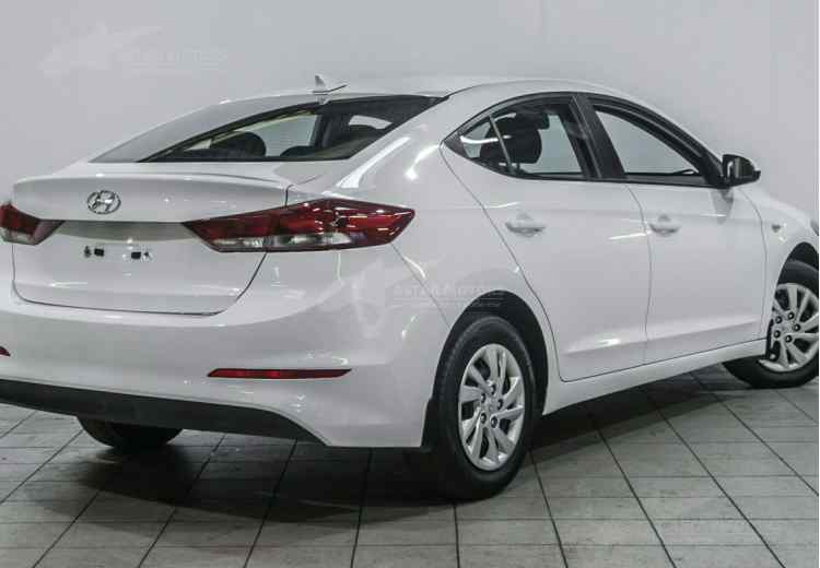 Hyundai Elantra VI (AD)