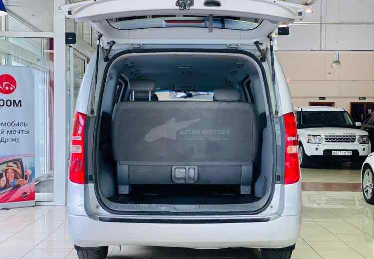 Hyundai Grand Starex