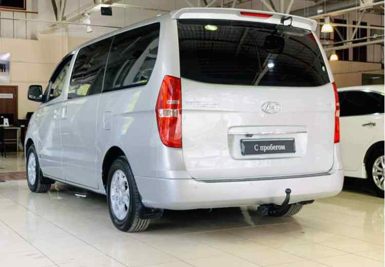 Hyundai Grand Starex