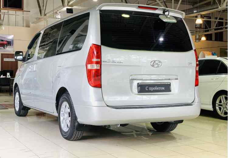 Hyundai Grand Starex