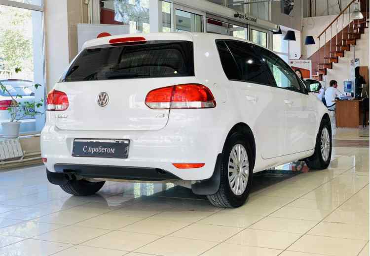 Volkswagen Golf VII