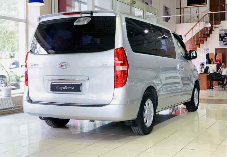 Hyundai Grand Starex