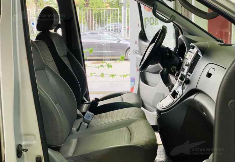 Hyundai Grand Starex