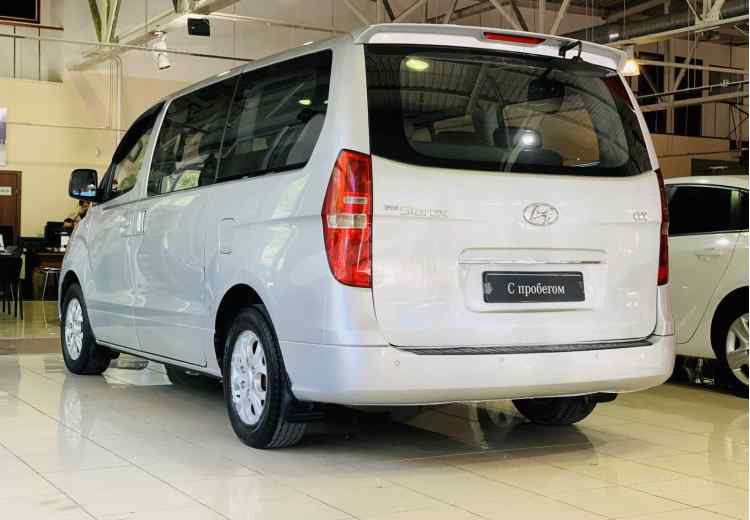 Hyundai Grand Starex