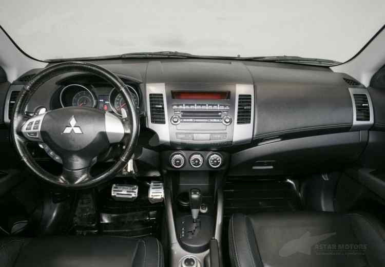 Mitsubishi Outlander III