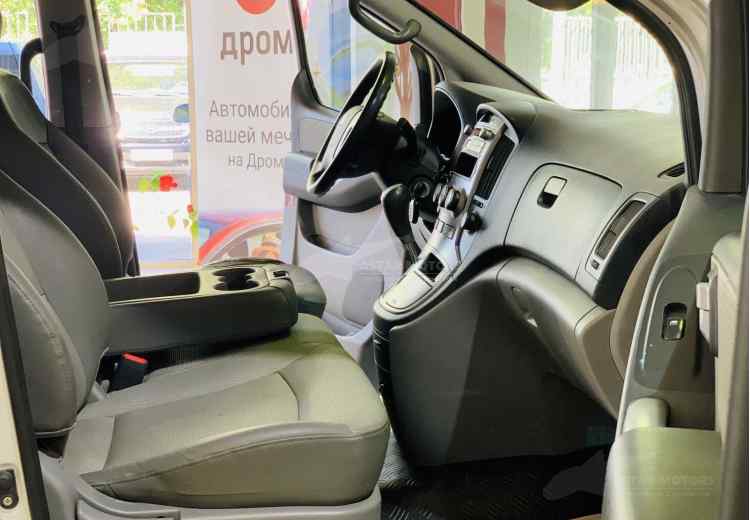 Hyundai Grand Starex