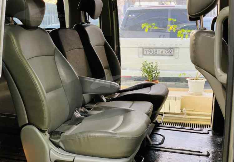 Hyundai Grand Starex