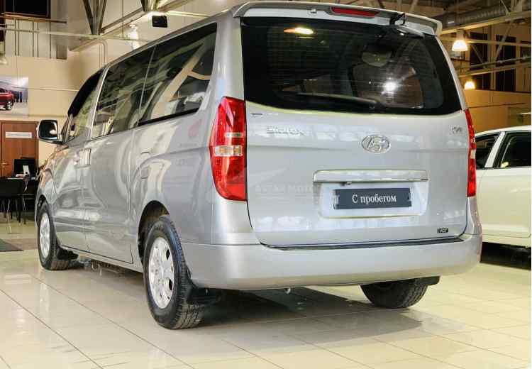 Hyundai Grand Starex