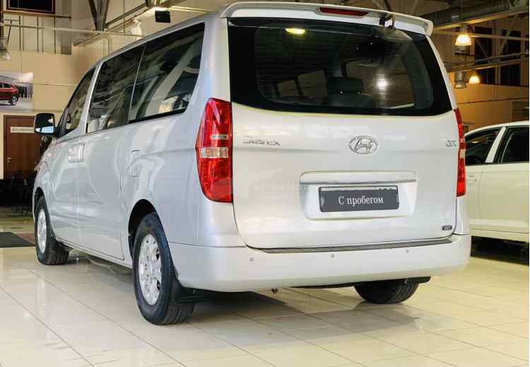Hyundai Grand Starex