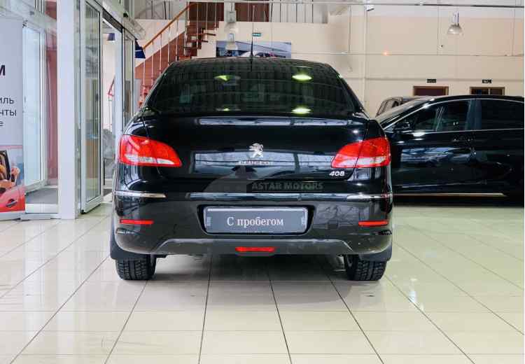 Peugeot 408