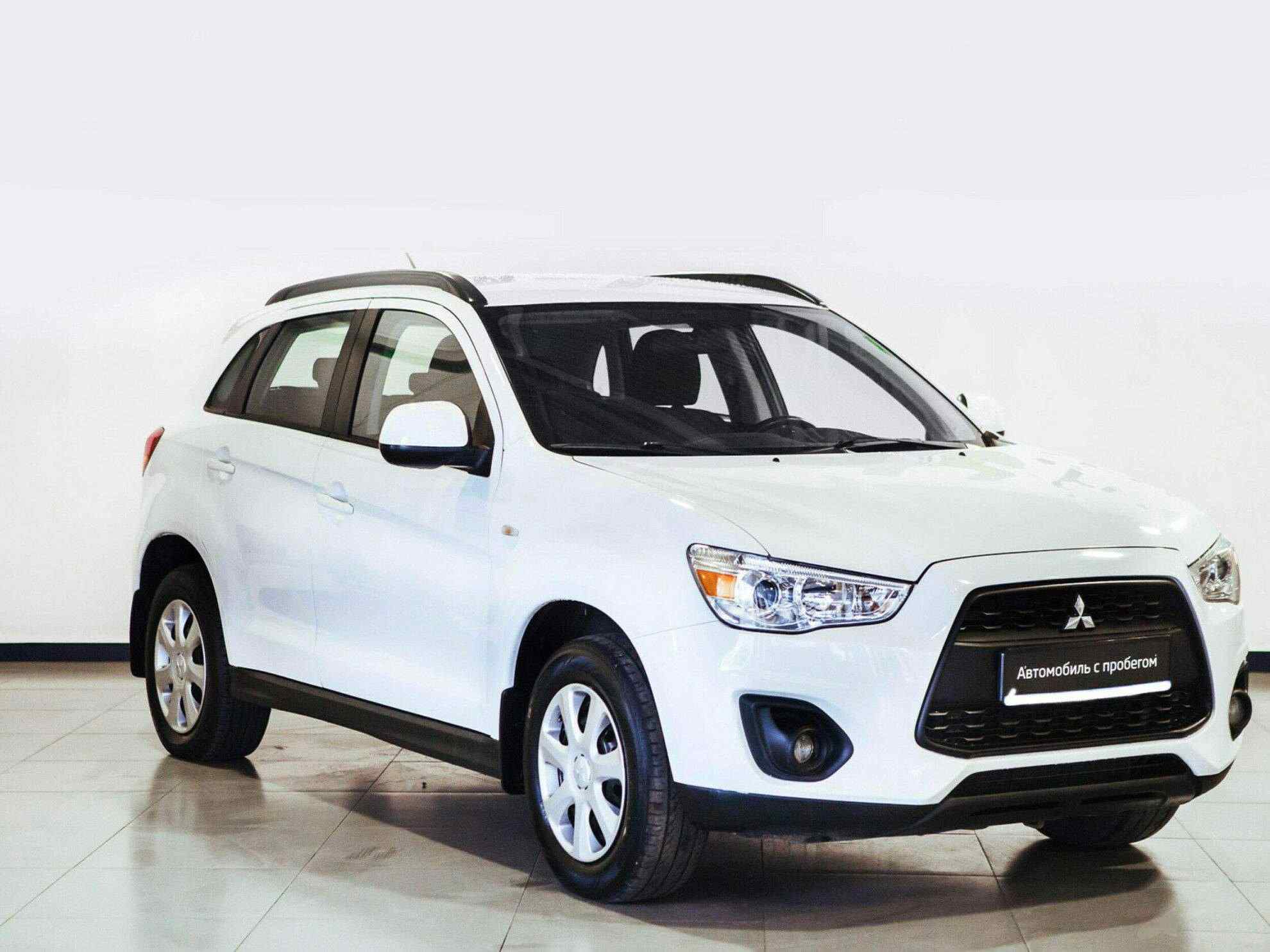 Митсубиси асх 2012 года. Митсубиси АСХ 2012. Мицубиси ASX 2012. Mitsubishi ASX 1.8 2012. Mitsubishi ASX белый 2012.